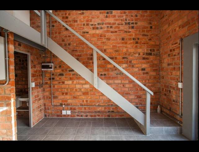 1 BEDROOM TOWNHOUSE RENTED IN NEWTON PARK